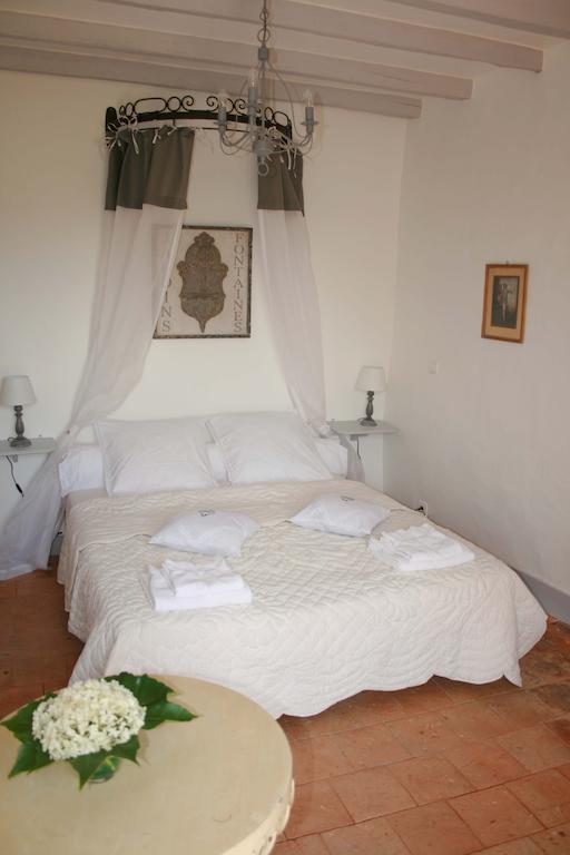 Chambres D'Hotes Le Clos Du Puits Mosnes Quarto foto