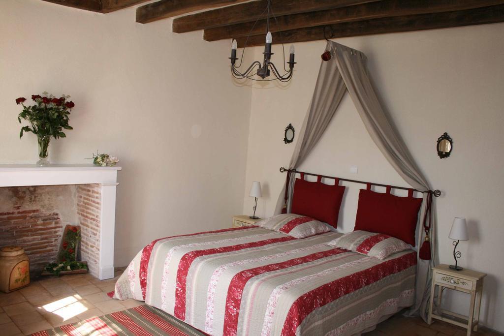 Chambres D'Hotes Le Clos Du Puits Mosnes Quarto foto